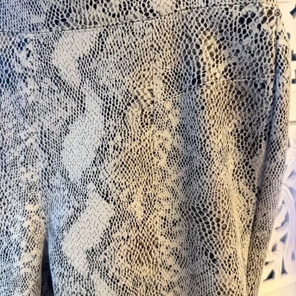 NWT Philosophy Faux Leather Snakeskin Leggings Sz S - Picture 3 of 6